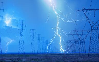 Електроразпределение Север съветва своите клиенти за повишено внимание при летни бури и градушки